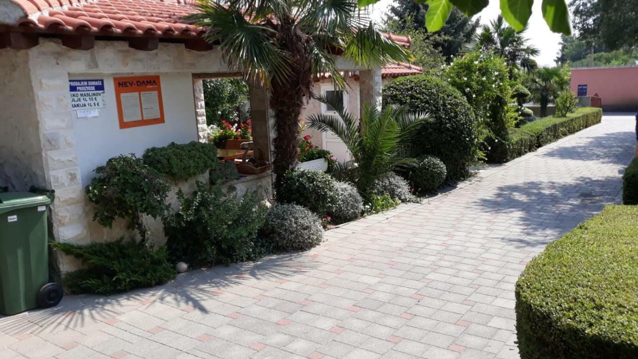 Apartmani Seka Vodice Buitenkant foto